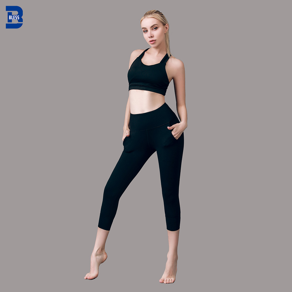 PRIVATE LABEL CUSTOM COMPRESSION WEAR GIRLS LEGGING AND BRA SUITS YOGA SETS